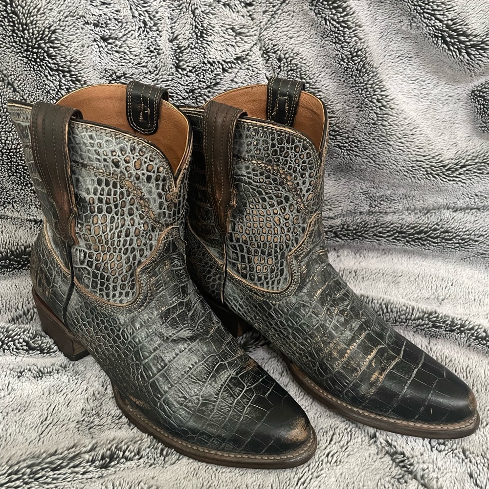 **SOLD** Freebird - Zamora